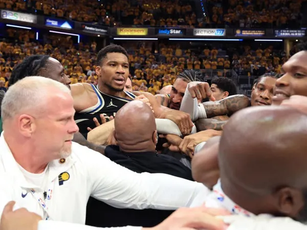 Giannis Antetokounmpo Jelaskan Usai Ribut dengan Ayah Haliburton