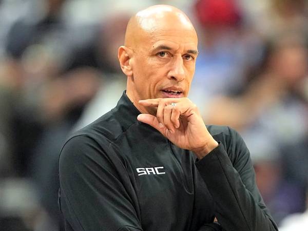 Kings Finalisasi Kesepakatan Multitahun Untuk Pelatih Doug Christie