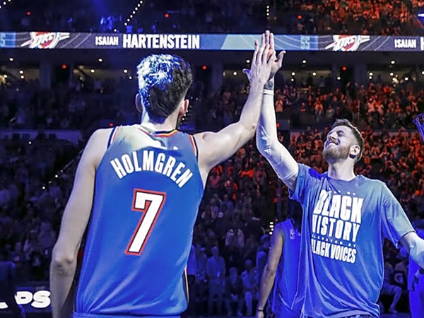 Isaiah Hartenstein Kagum dengan Permainan Chet Holmgren