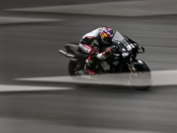 LCR Honda Umumkan Somkiat Chantra Jalani Operasi