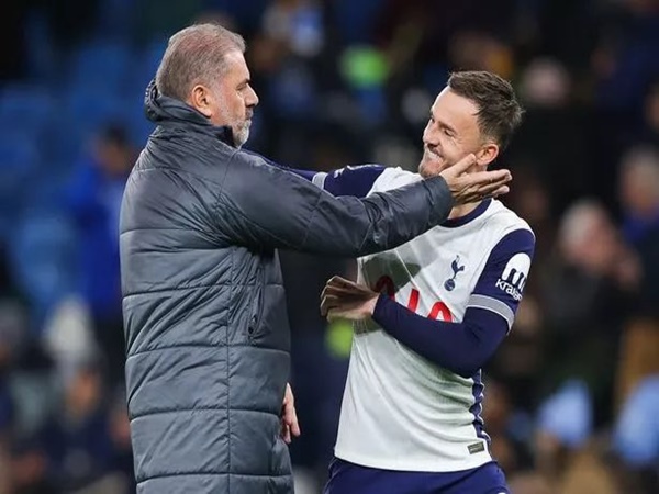 Maddison Tegaskan Skuat Tottenham 100 Persen Dukung Postecoglou