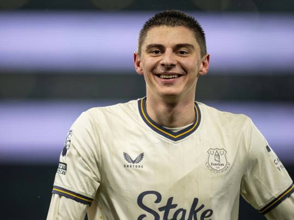 Vitalii Mykolenko Nikmati Peran Baru di Everton Era David Moyes