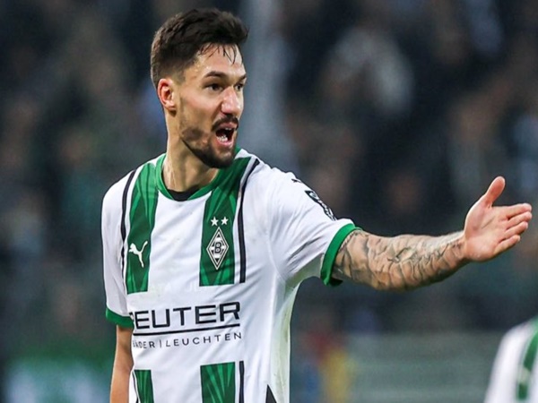 Tottenham Targetkan Striker Borussia Monchengladbach Musim Panas Ini