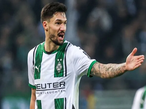 Tottenham Targetkan Striker Borussia Monchengladbach Musim Panas Ini