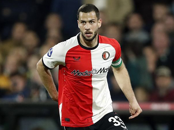 Chelsea dan West Ham Pantau Palang Pintu Feyenoord, David Hancko