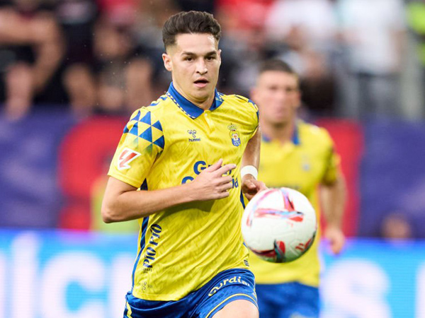 Sevilla Bidik Mika Marmol untuk Perkuat Lini Belakang