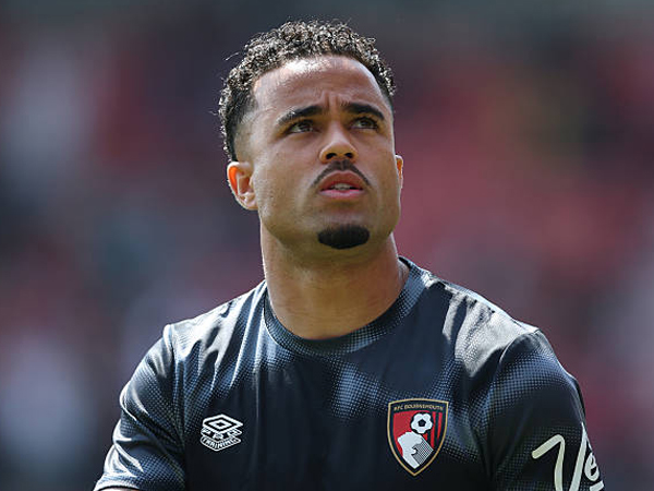Visi Jelas dan Komitmen Buat Justin Kluivert Nyaman di Bournemouth
