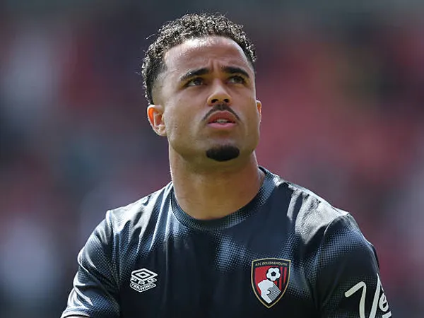 Visi Jelas dan Komitmen Buat Justin Kluivert Nyaman di Bournemouth