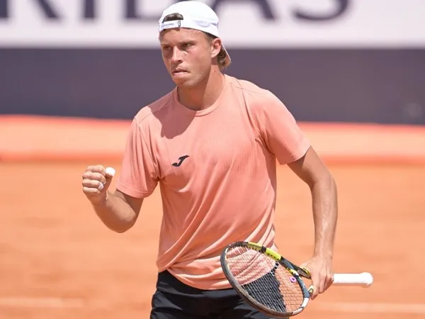 Alexandre Muller Jatuh Bangun Demi Lewati Rintangan Pertama Di Roma