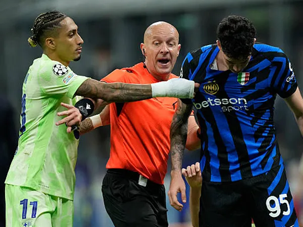 UEFA Abaikan Keluhan Barcelona Atas Kontroversi Wasit di Liga Champions