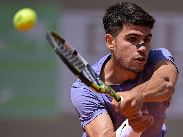 Carlos Alcaraz Lulus Ujian Pertama Di Roma Tanpa Drama