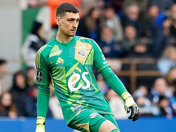 Leeds United Incar Djordje Petrovic untuk Perkuat Lini Pertahanan