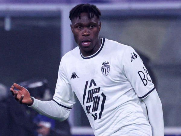 Newcastle United Kepincut Bek Tangguh Monaco, Wilfried Singo