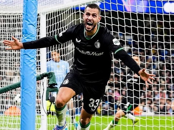 AC Milan Saingi Juventus untuk Dapatkan David Hancko