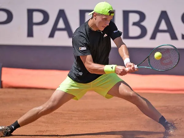 Jakub Mensik Tak Biarkan Fabian Marozsan Halangi Lajunya Di Roma