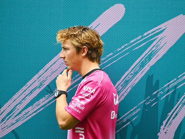 Juan Pablo Montoya peringatkan Liam Lawson usai performanya tak kunjung meningkat.