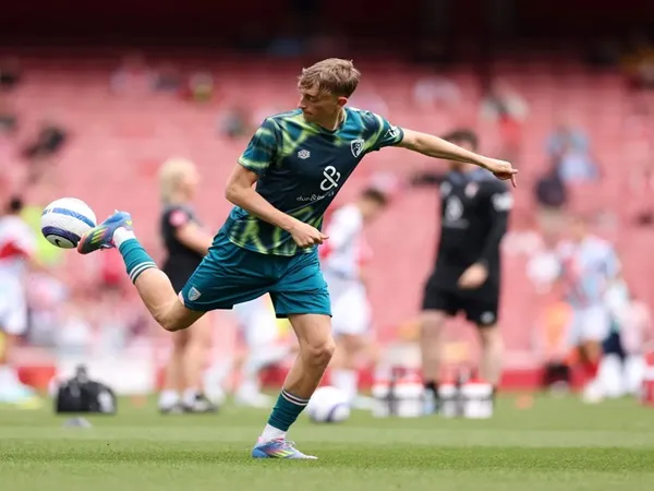 Real Madrid Percaya Diri Bisa Datangkan Bek Milik Bournemouth