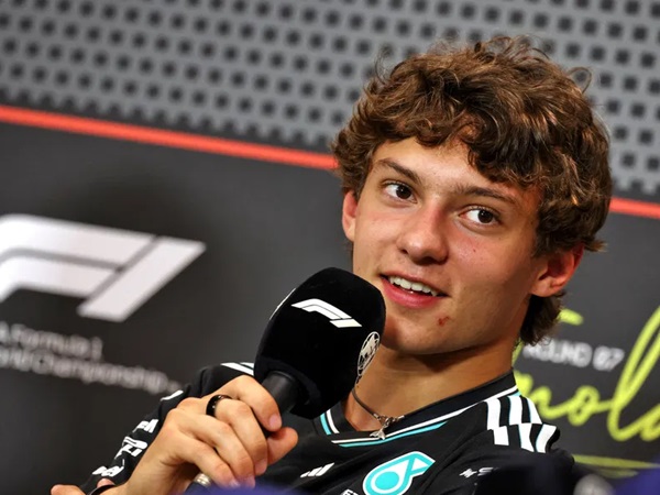 Kimi Antonelli Ternyata Mendapatkan Surat Rahasia Hamilton