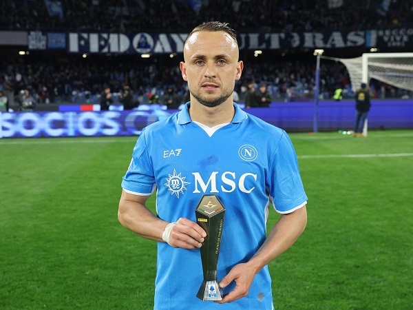 Stanislav Lobotka, Buongiorno dan Juan Jesus Absen di Ennio Tardini