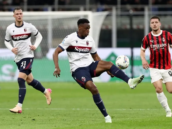 Barcelona Tengah Memantau Perkembangan Bek Milik Benfica