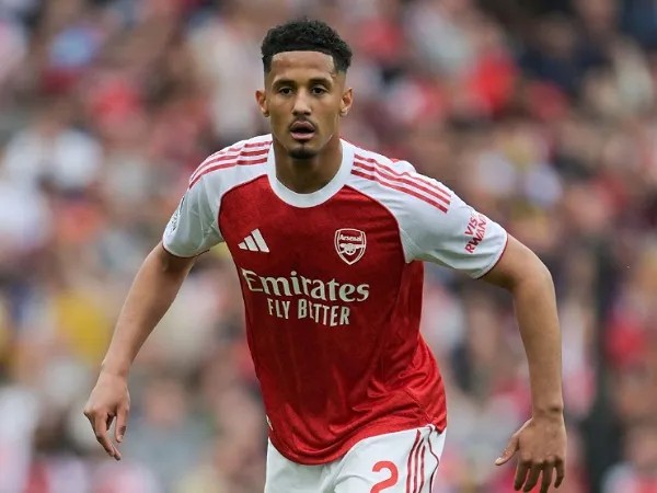 Bek andalan Arsenal, William Saliba