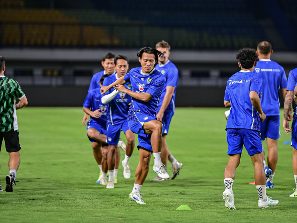 Henhen Ajak Bobotoh Jaga Ketertiban Saat Pawai Pesta Juara