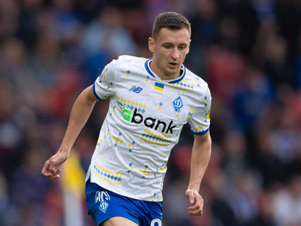 Leeds dan Fulham Bersaing Gaet Mesin Gol Dynamo Kyiv, Vladyslav Vanat