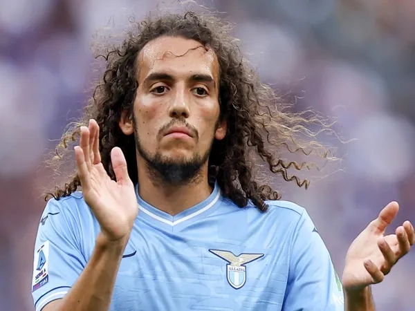 Dikaitkan Dengan Newcastle United, Ini Komentar Gelandang Lazio