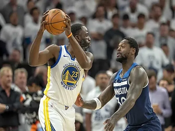 Draymond Green Puji Penampilan Gemilang Julius Randle