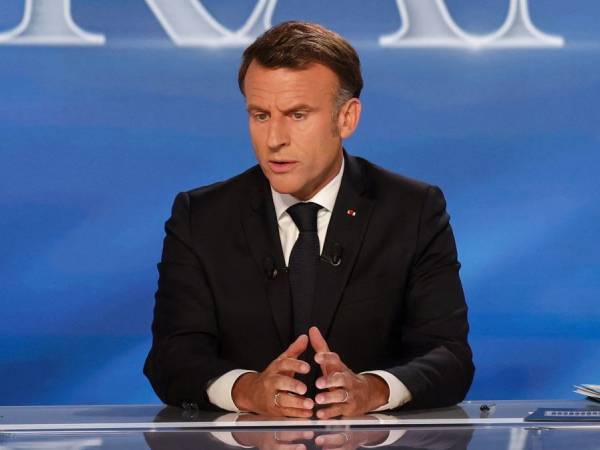 Presiden Prancis Emmanuel Macron Tentang Penggunaan Hijab Dalam Olahraga