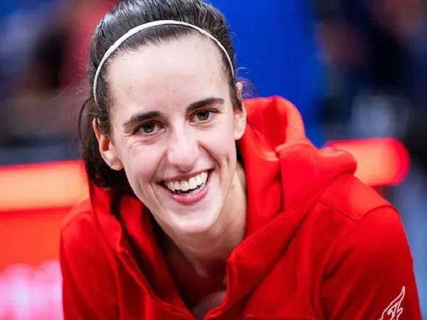 Caitlin Clark Terpesona Saat Bertemu LeBron James