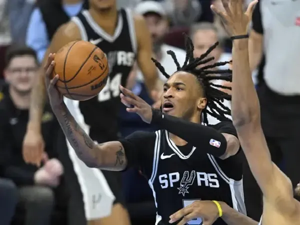 Stephon Castle Tembus Tim All-Rookie dengan 100 Suara Panel