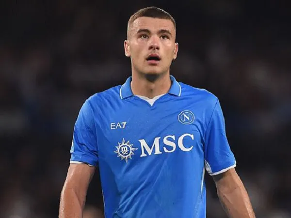 Alessandro Buongiorno Ingin Pulih untuk Bela Napoli di Laga Kontra Cagliari