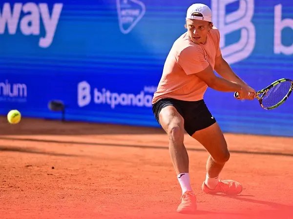 Alexandre Muller Permalukan Petenis Unggulan Pertama Di Hamburg