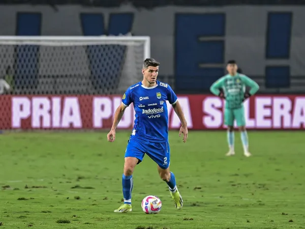 Bek Persib, Nick Kuipers