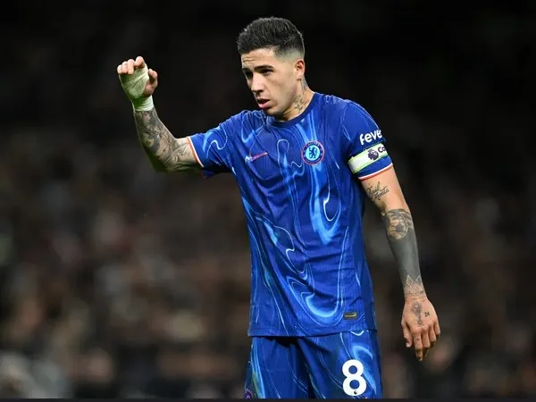 Enzo Fernandez Mengaku Pedri Adalah Gelandang Terbaik Dunia