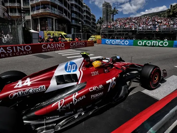 Lewis Hamilton Minta Maaf Usai Menabrak di GP Monako