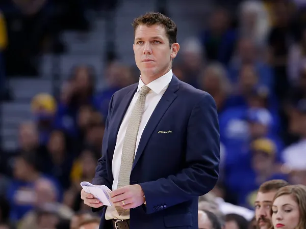 Luke Walton ambil pelajaran berharga saat jadi pelatih Lakers.