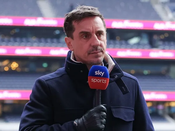 Gary Neville membuat pernyataan yang menyinggung Nottingham Forest