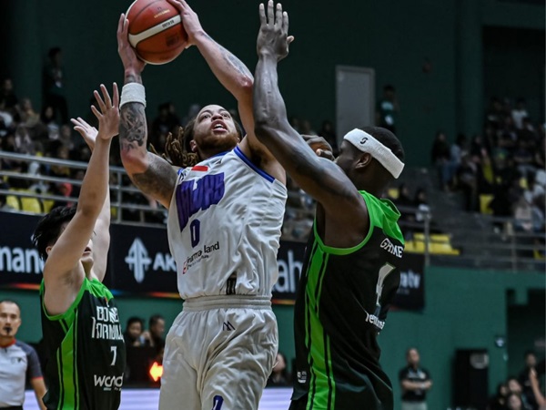 Tangerang Hawks Curi Kemenangan Penting di Kandang Borneo