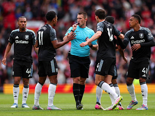 Aston Villa Kirim Surat ke PGMOL Soal Keputusan Krusial di Old Trafford