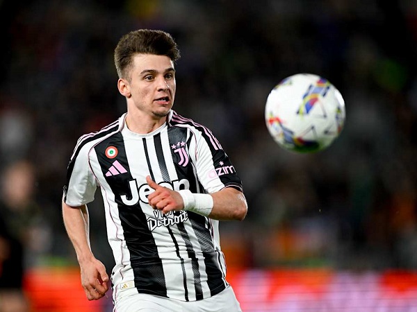 Direktur Juventus Berusaha Perpanjang Masa Pinjaman Francisco Conceicao