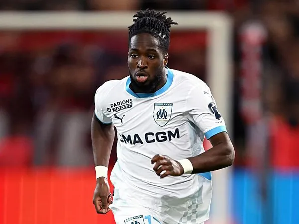 Newcastle United Incar Pemain Sayap Marseille, Jonathan Rowe