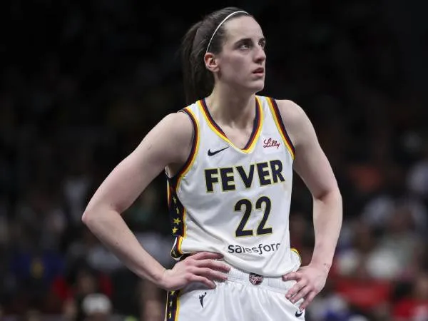 Caitlin Clark Absen Setidaknya Dua Pekan Karena Cedera Paha Depan