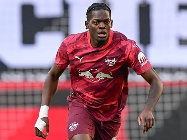 Saingi MU dan Real Madrid, Liverpool Serius Incar Castello Lukeba