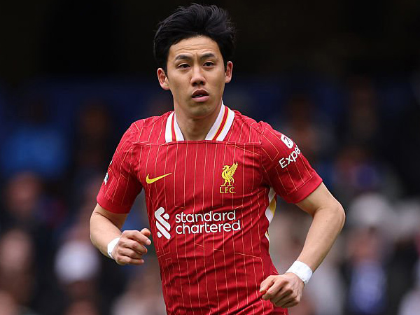 Wataru Endo Bantah Rumor Bakal Tinggalkan Liverpool