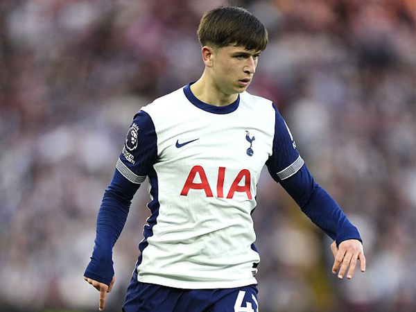 Tottenham Siapkan Kontrak Jangka Panjang untuk Mikey Moore