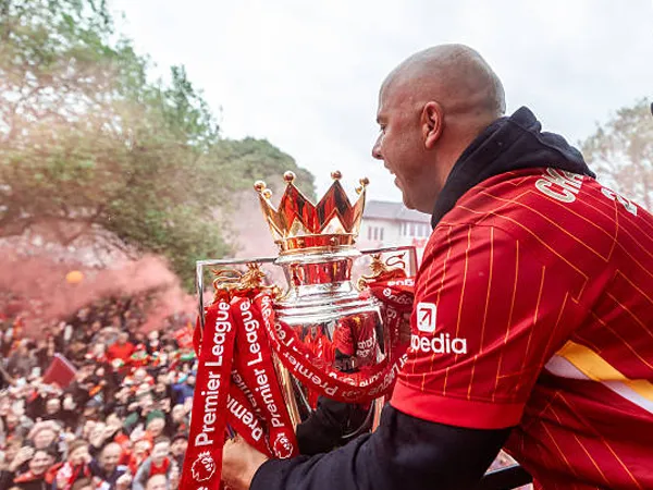 Arne Slot dan Suporter Jadi Magnet Liverpool Gaet Pemain
