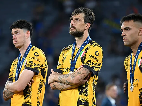 Kekalahan Telak dari PSG Ungkap Masalah Besar Inter Milan: Tua dan Rapuh