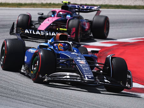 Alex Albon Tidak Terima Kena Penalti di GP Spanyol